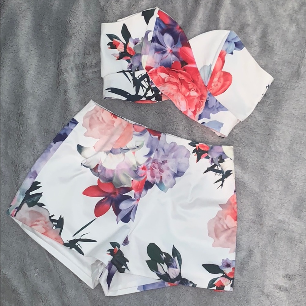 Fashion Nova floral two piece set